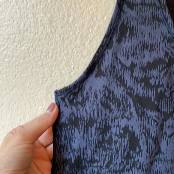 Athleta Tank Top Floral Navy and Black size small - Picture 4 of 9